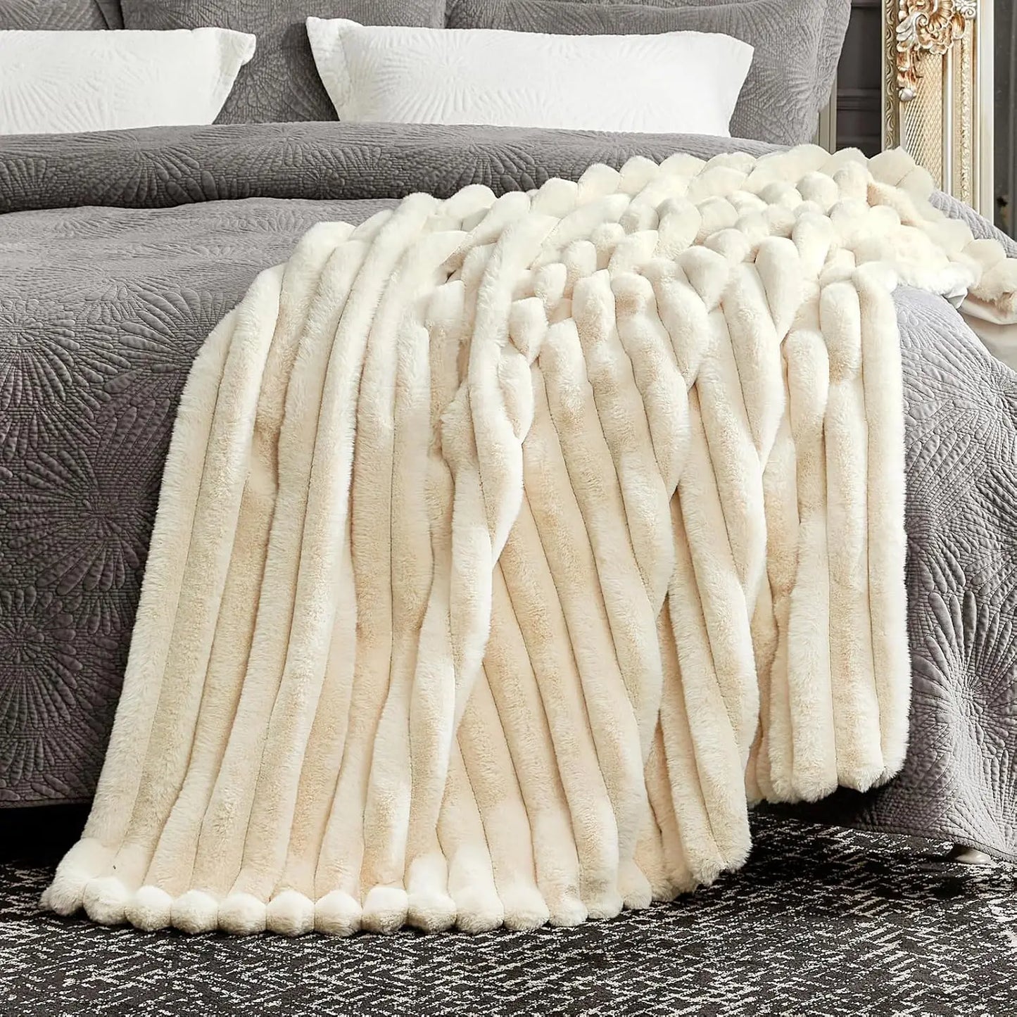 Comfortable faux fur sofa blanket 50 * 60 inches beige