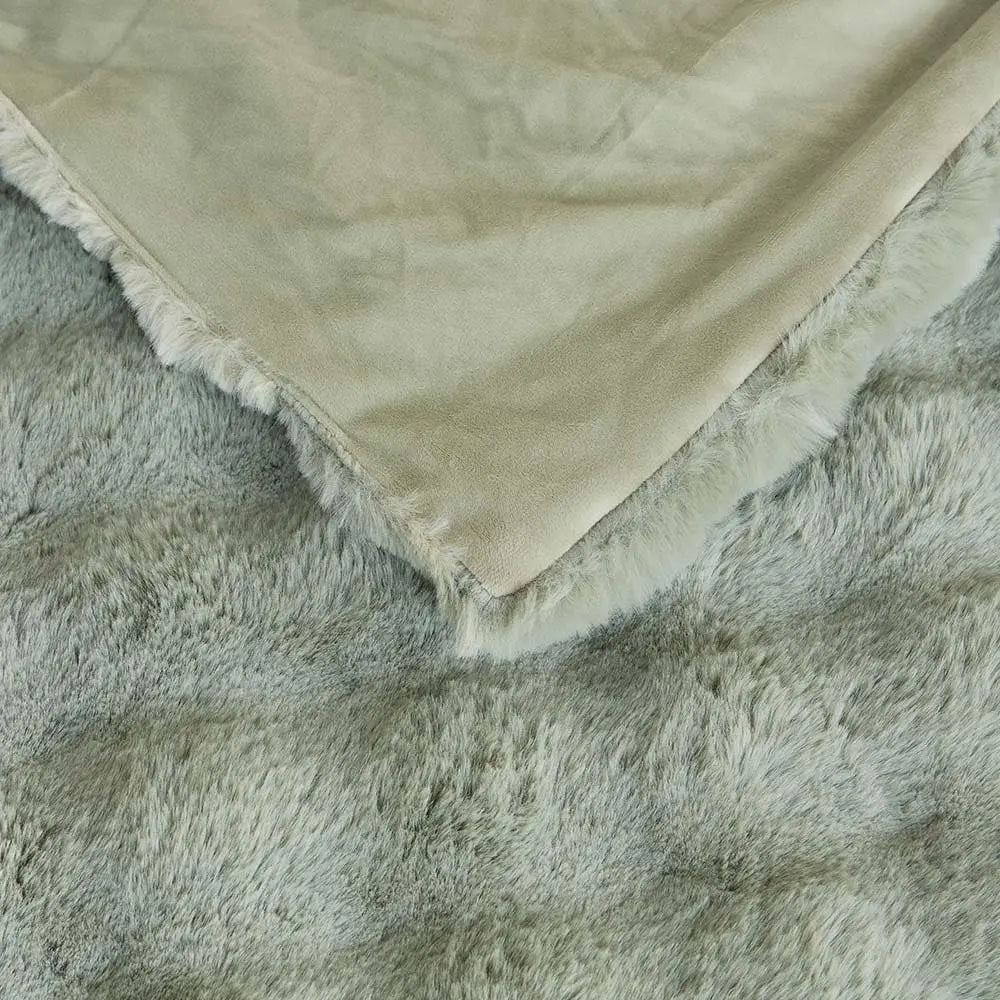 Faux Fur Throw Blanket Reversible Fuzzy Plush Bubble Fleece - Luxury Fluffy Blanket for Home Aesthetics Enthusiast Age 25-40