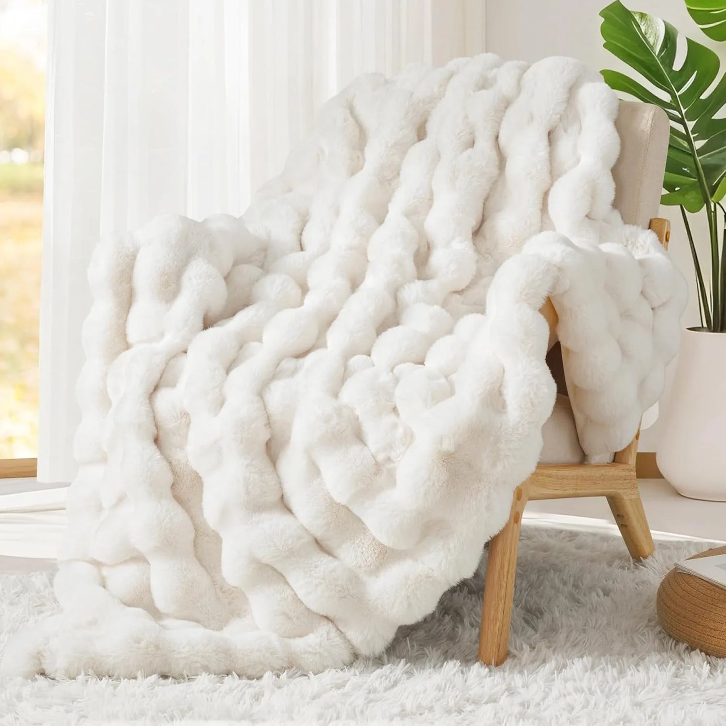 1000GSM artificial rabbit blanket, super thick warm and comfortable blanket for sofa bed and sofa, milky white